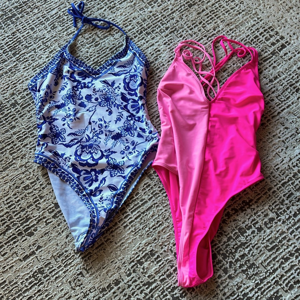 One piece bathing suits! Worn once!! Swimsuits!
